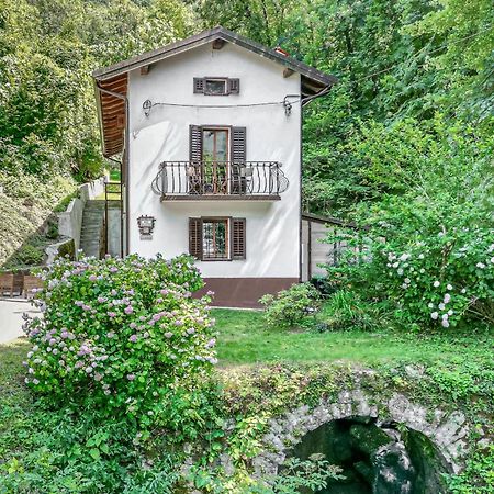 House By The Stream - Happy Rentals Avce ภายนอก รูปภาพ